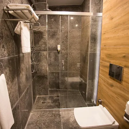 Long Apartment *