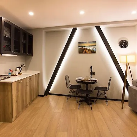 Apartment Long *
