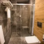 Long Apartment *