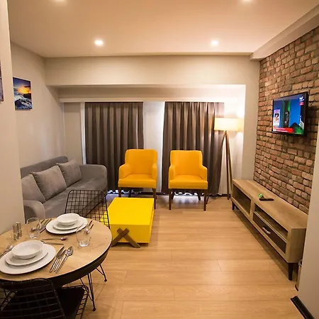 Long Apartament *