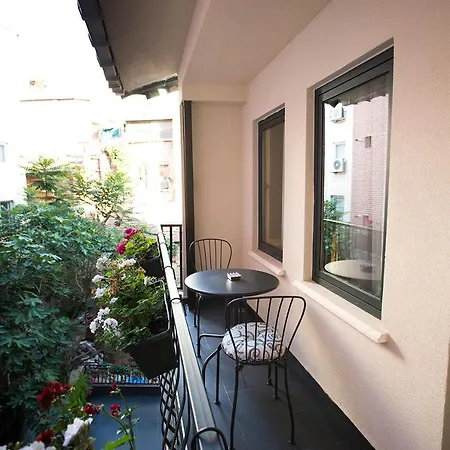 Long Apartament *